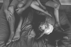 seance photo famille grossesse chateauneuf de gadagne