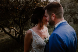 photographe mariage et famille avignon - mariage civils avignon - reportage photo de mariage laïque provence - domaine de mariage en provence - séance photo couple vaucluse - séance engagement mariage - lumière naturelle photographie