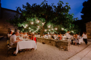 photographe famille avignon - photographe lifestyle vaucluse - photos de famille naturelles - photos vacances en provence - photographe mont ventoux - séance photo famille provence - lumière naturelle photographie