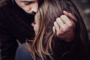 photographe mariage et famille avignon - mariage civil avignon - reportage photo de mariage laïque provence - domaine de mariage en provence - séance photo couple vaucluse - séance engagement mariage - lumière naturelle photographie