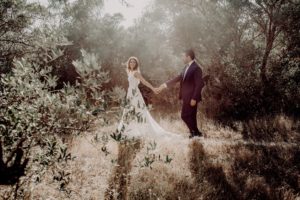 photographe mariage provence vaucluse - photographe mariage avignon - photographe lifestyle - reportage photo de mariage - domaine mariage provence - lumière naturelle photographie - séance photo engagement avignon -