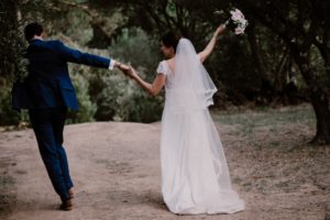 photographe mariage avignon - reportage photo de mariage provence - domaine de mariage provence - photographe lifestyle avignon - lumière naturelle photographie - photographe mariage vaucluse -