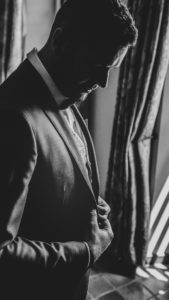 photographe mariage et famille avignon - mariage civils avignon - reportage photo de mariage laïque provence - domaine de mariage en provence - séance photo couple vaucluse - séance engagement mariage - lumière naturelle photographie