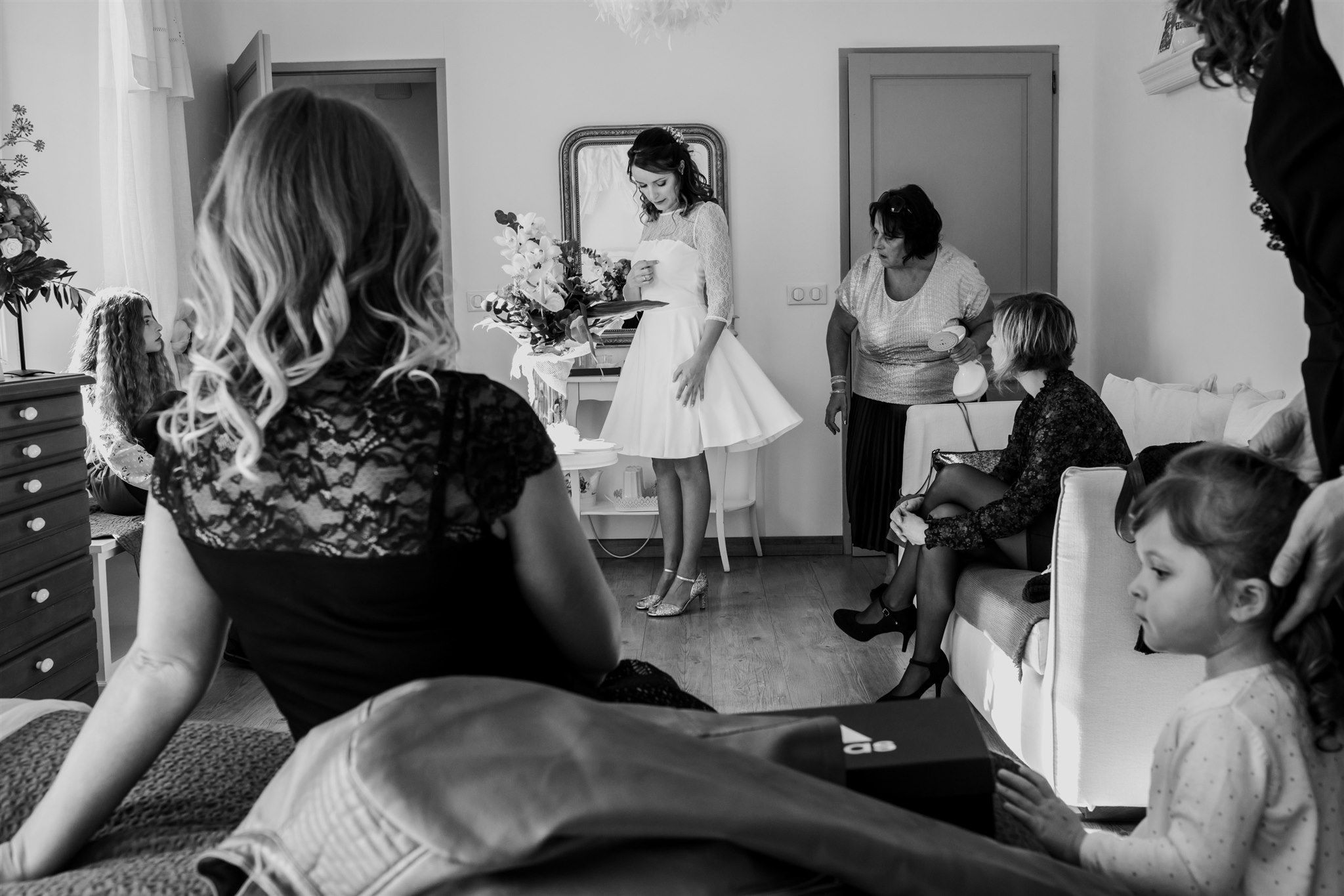 photographe mariage avignon - reportage photo de mariage provence - domaine de mariage provence - photographe lifestyle avignon - lumière naturelle photographie - photographe mariage vaucluse -