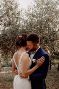photographe mariage avignon - reportage photo de mariage provence - domaine de mariage provence - photographe lifestyle avignon - lumière naturelle photographie - photographe mariage vaucluse - CLOTHILDE DUFRESNE - photo mariage