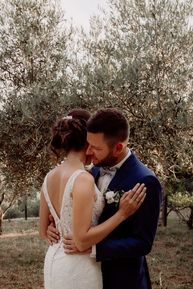 photographe mariage avignon - reportage photo de mariage provence - domaine de mariage provence - photographe lifestyle avignon - lumière naturelle photographie - photographe mariage vaucluse - CLOTHILDE DUFRESNE - photo mariage
