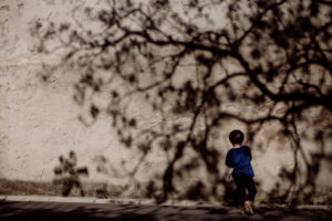 PHOTOGRAPHE FAMILLE Pernes les fontaines - lumiere naturelle photographie