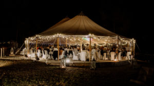 photographe mariage avignon - reportage photo de mariage provence - domaine de mariage provence - photographe lifestyle avignon - lumière naturelle photographie - photographe mariage vaucluse -
